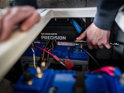 disconnecting boat batteries